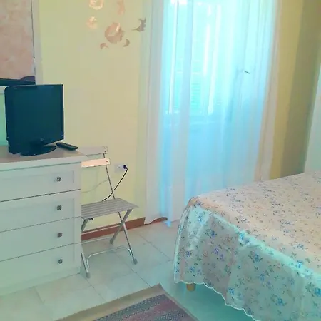 With Sea And Mountain Views In 80 M² Apartment *